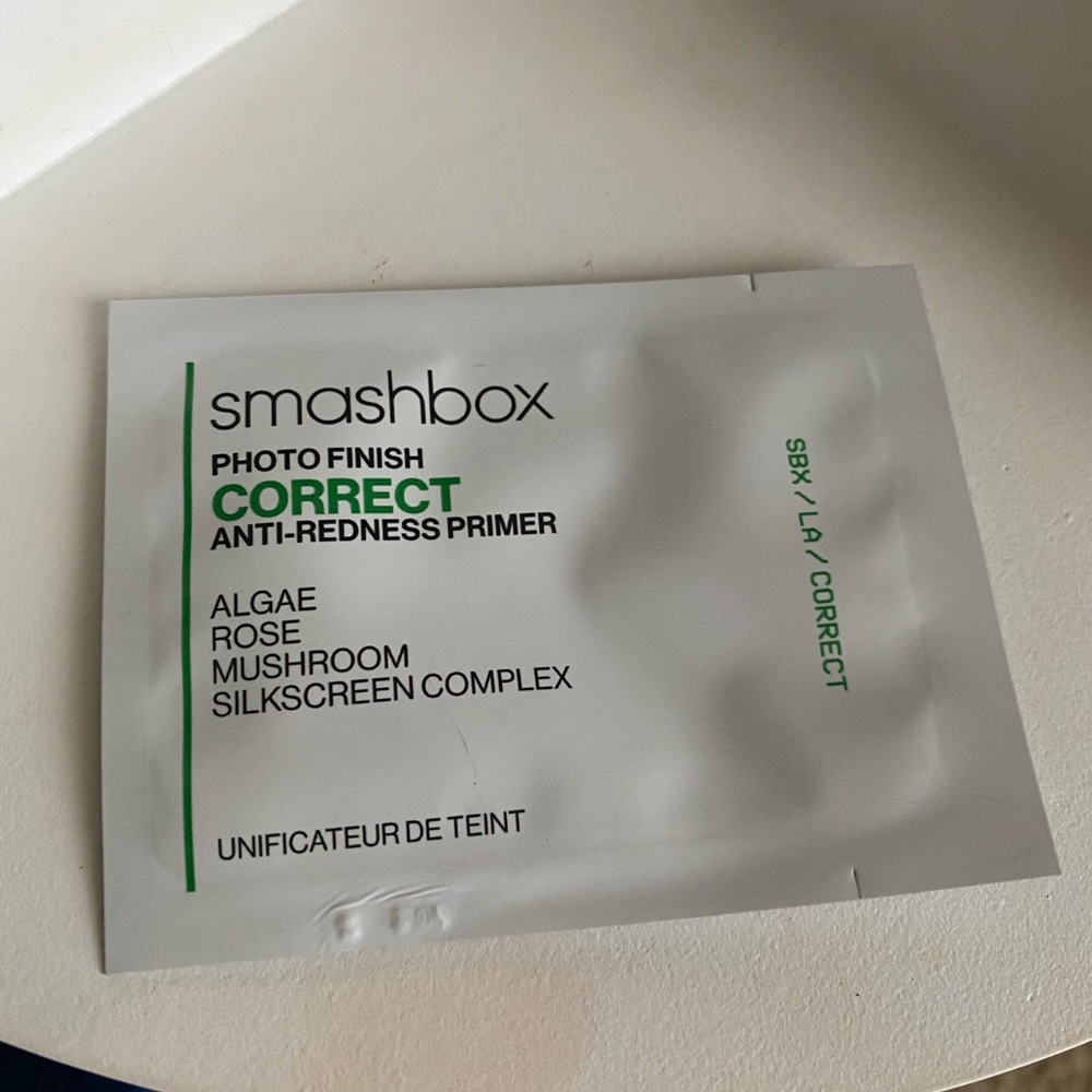 Smashbox Photo Finish CORRECT anti redness primer SAMPLE